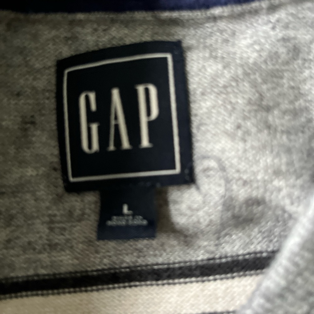 gray striped gap long sleeve